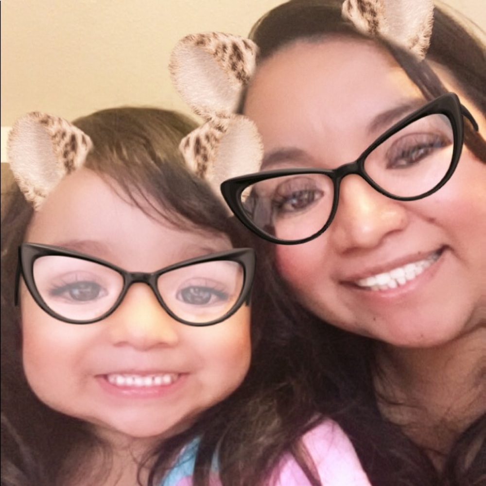 Meet your Posher, Alejandra